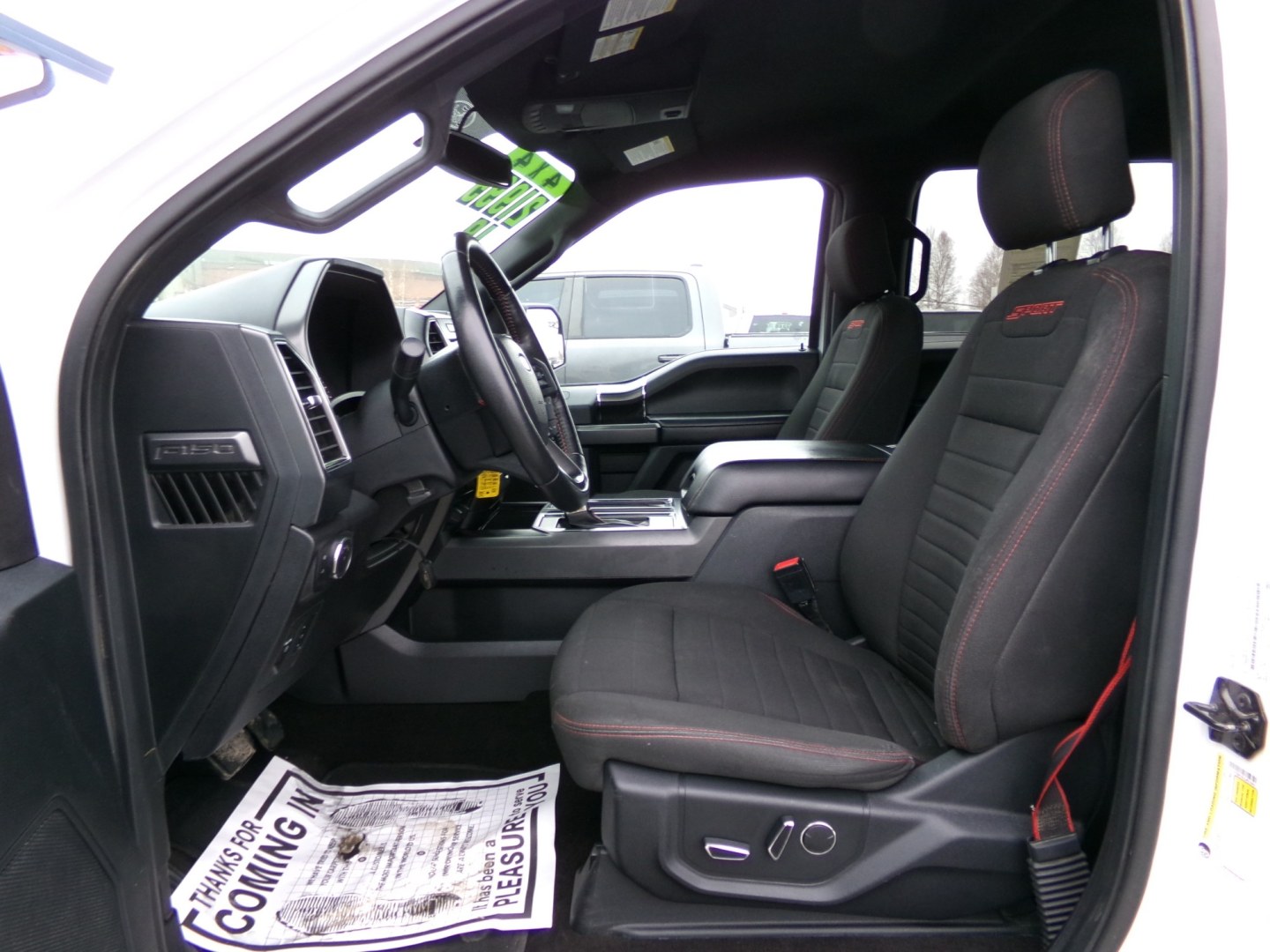 2016 Black Dodge 1500 Laramie Crew Cab SWB 4WD (1C6RR7NGXGS) with an 3.6L V6 DOHC 24V FFV engine, 6A transmission, located at 2630 Philips Field Rd., Fairbanks, AK, 99709, (907) 458-0593, 64.848068, -147.780609- Photo#4